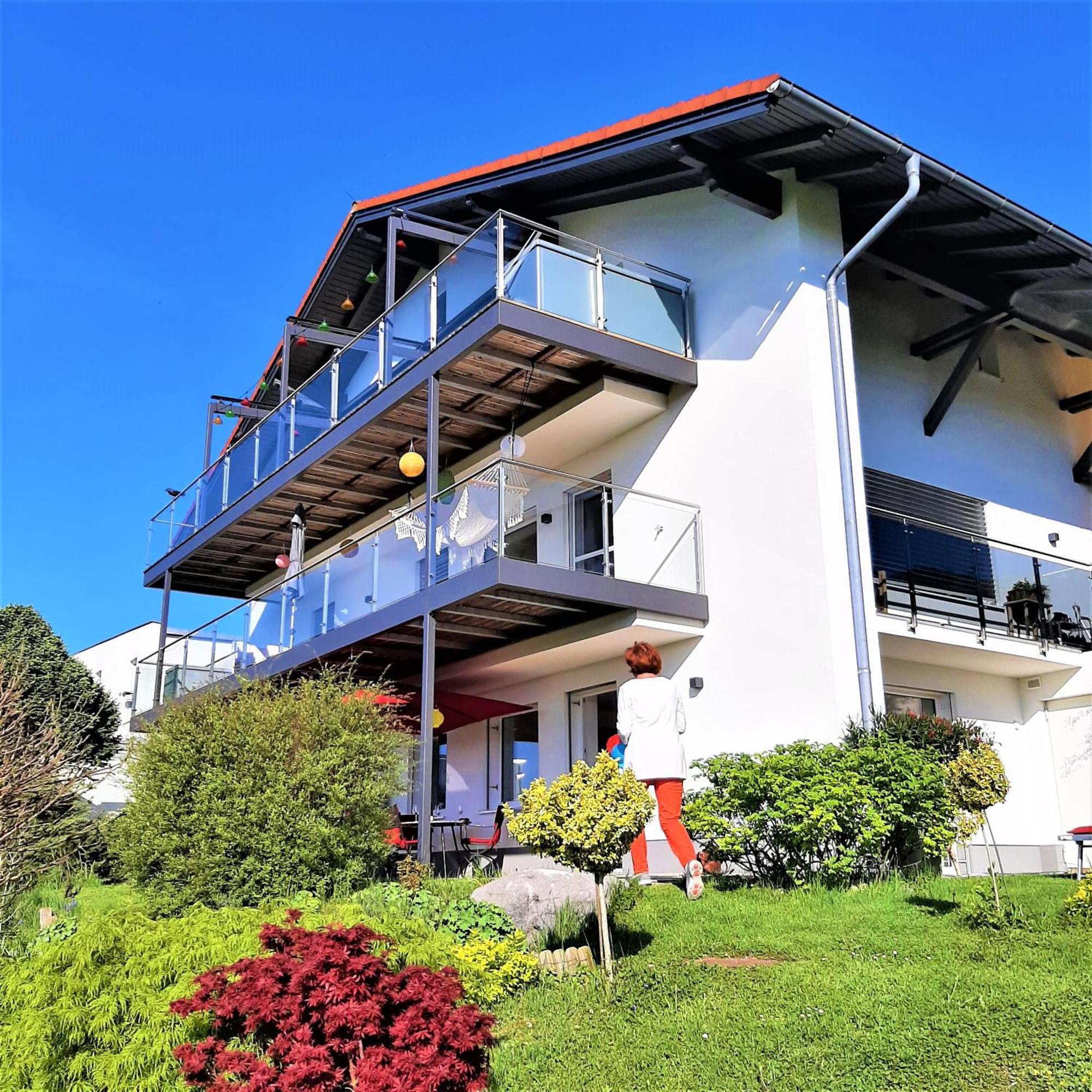 Haus Am Weinberg Apartment Seekirchen am Wallersee Exterior foto