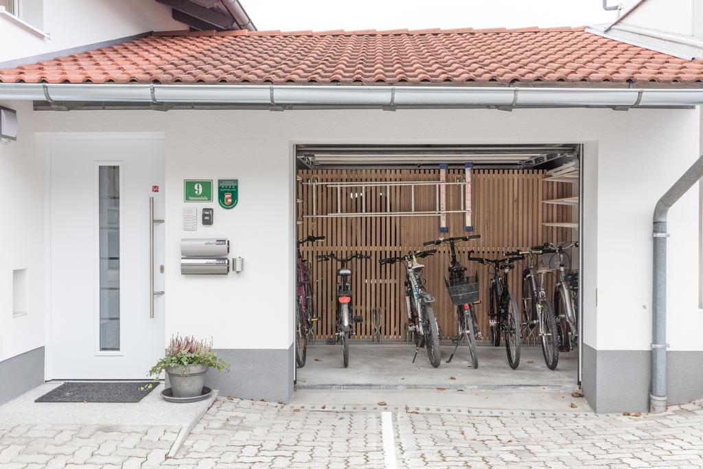 Haus Am Weinberg Apartment Seekirchen am Wallersee Exterior foto